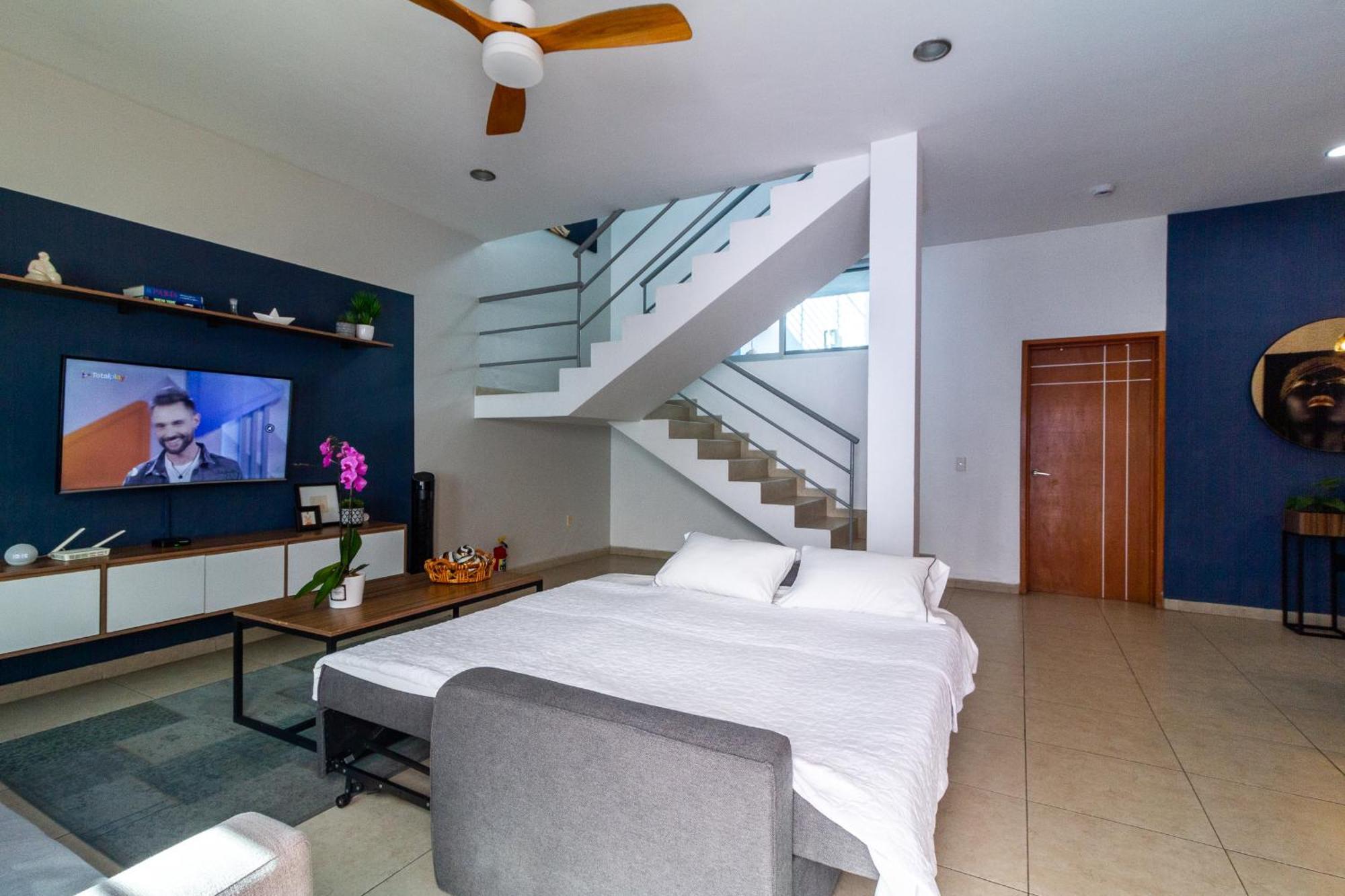 הוילה גואדלחארה Casa Azul Turquesa Excelente Ubicacion Facturamos מראה חיצוני תמונה