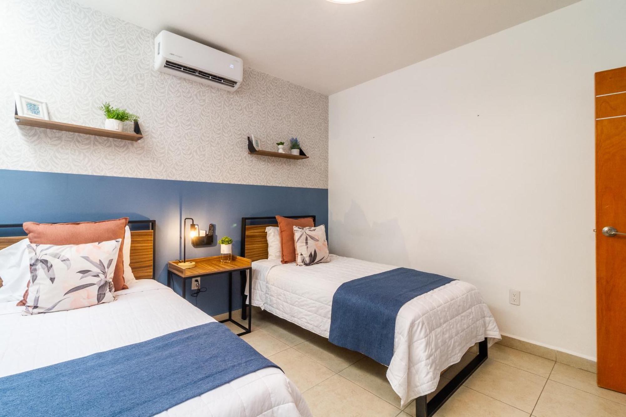 הוילה גואדלחארה Casa Azul Turquesa Excelente Ubicacion Facturamos מראה חיצוני תמונה