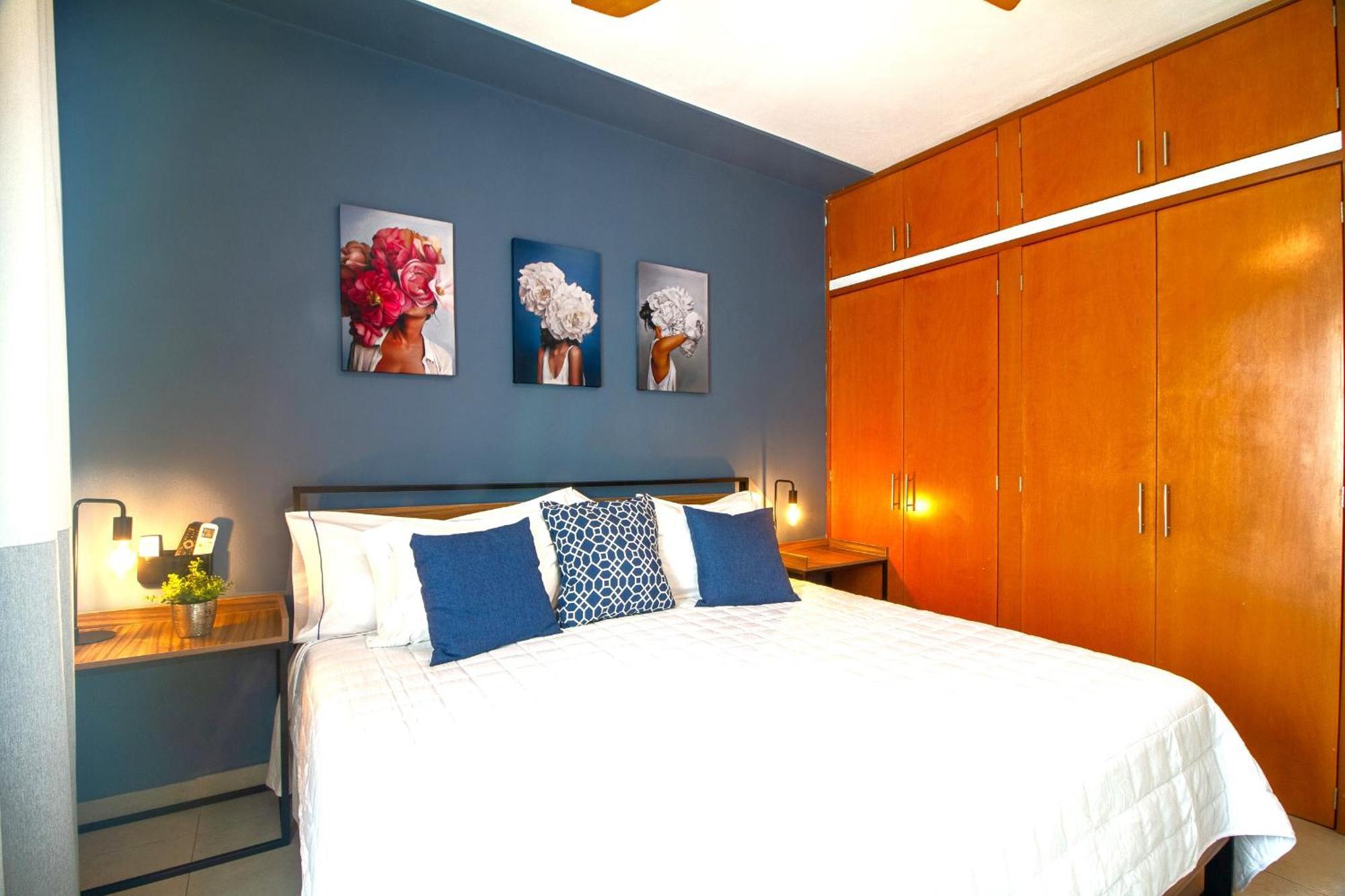 הוילה גואדלחארה Casa Azul Turquesa Excelente Ubicacion Facturamos מראה חיצוני תמונה